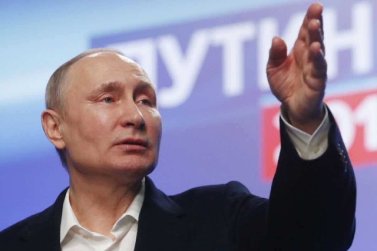Владимир Путин печели президентските избори с рекорден резултат