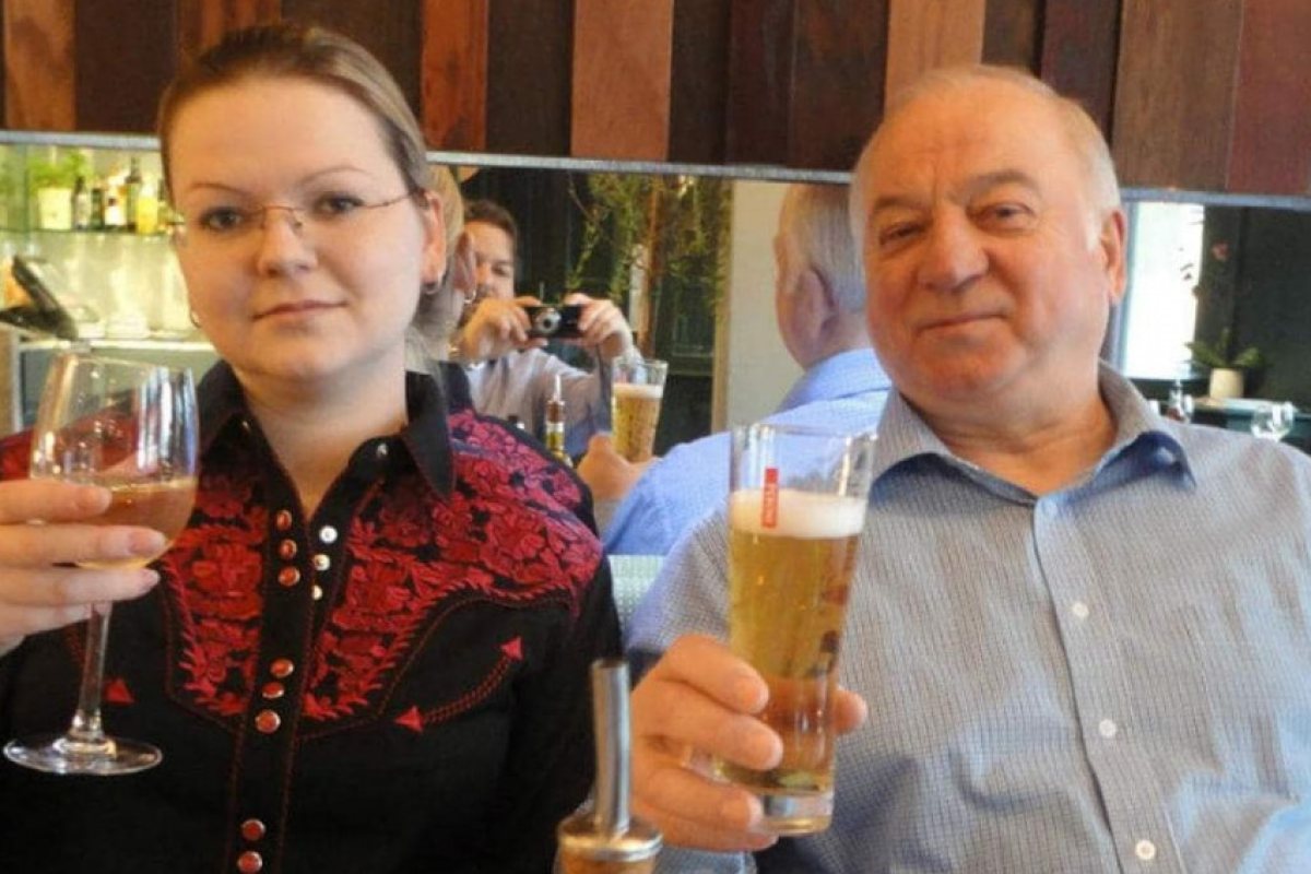 Защо семейство Скрипал не умря?