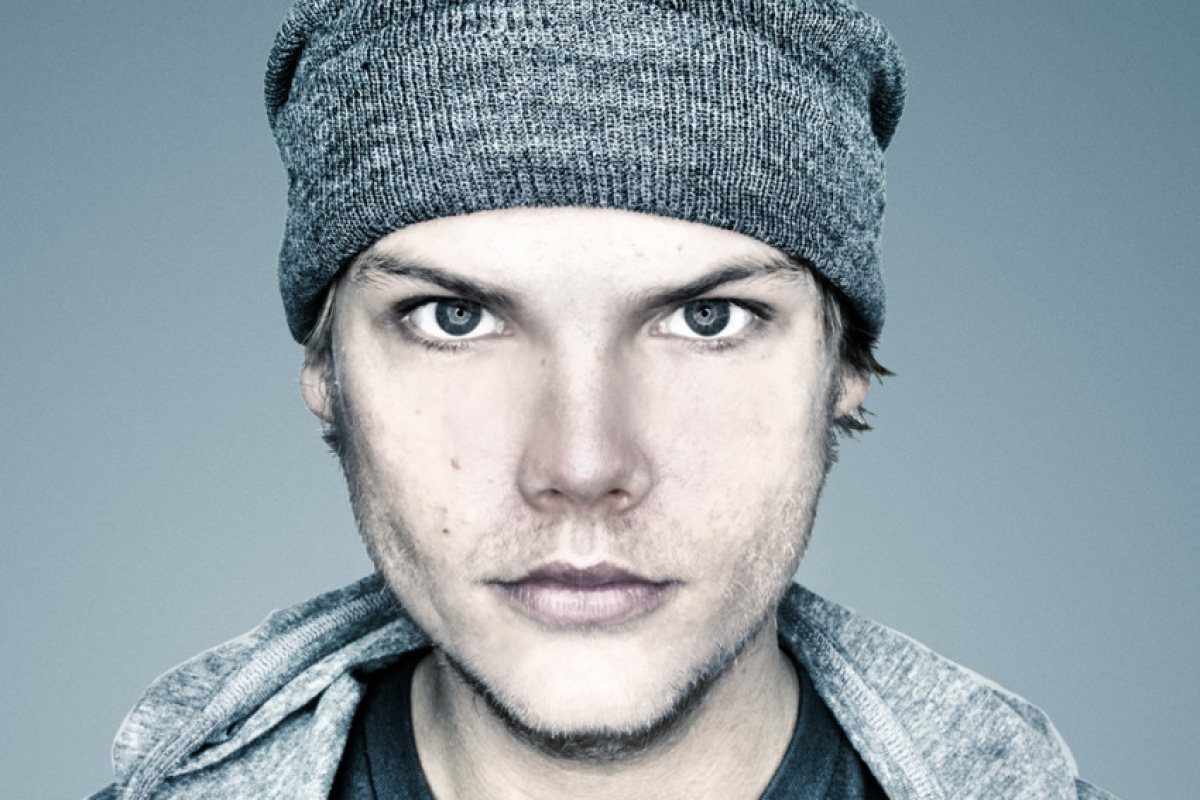 Защо така шокиращо си отиде Avicii?