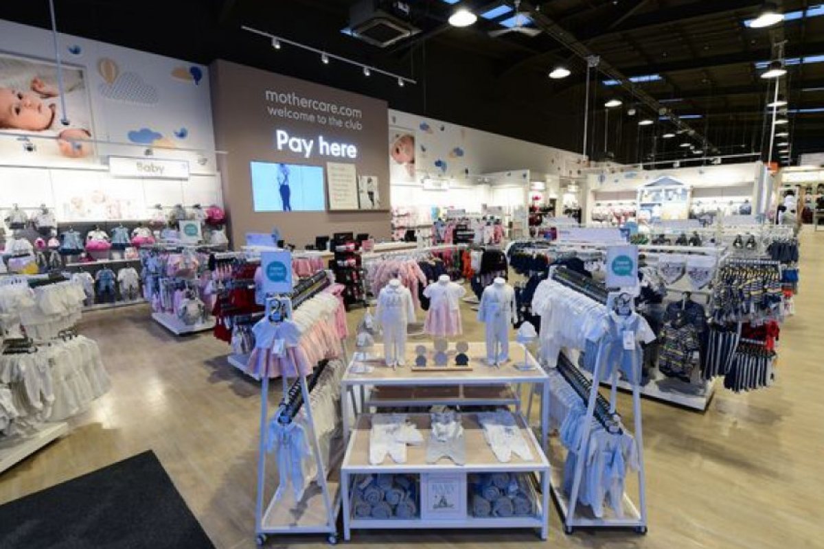 Mothercare съкращава 800 работни места