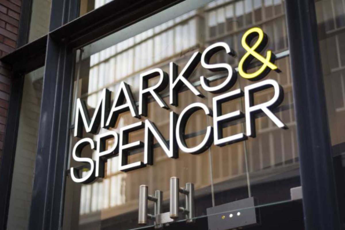 Marks & Spencer закрива десетки магазини