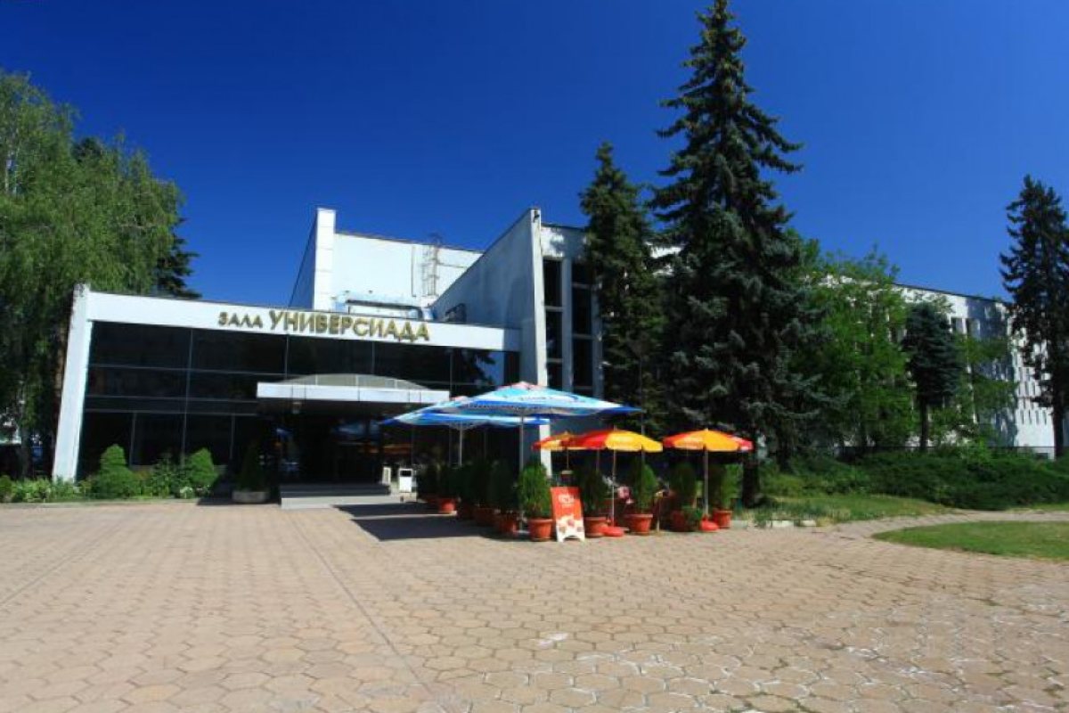Продават зала „Универсиада“