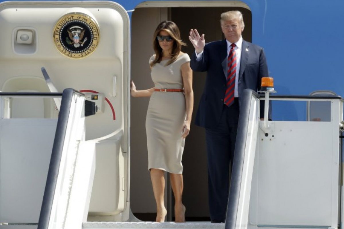 Тръмп пристигна в Лондон (СНИМКИ)