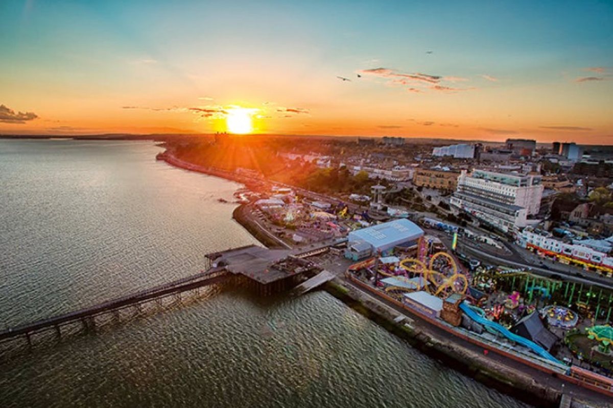 Бижуто Southend-on-sea: Плаж на половин час път от Лондон