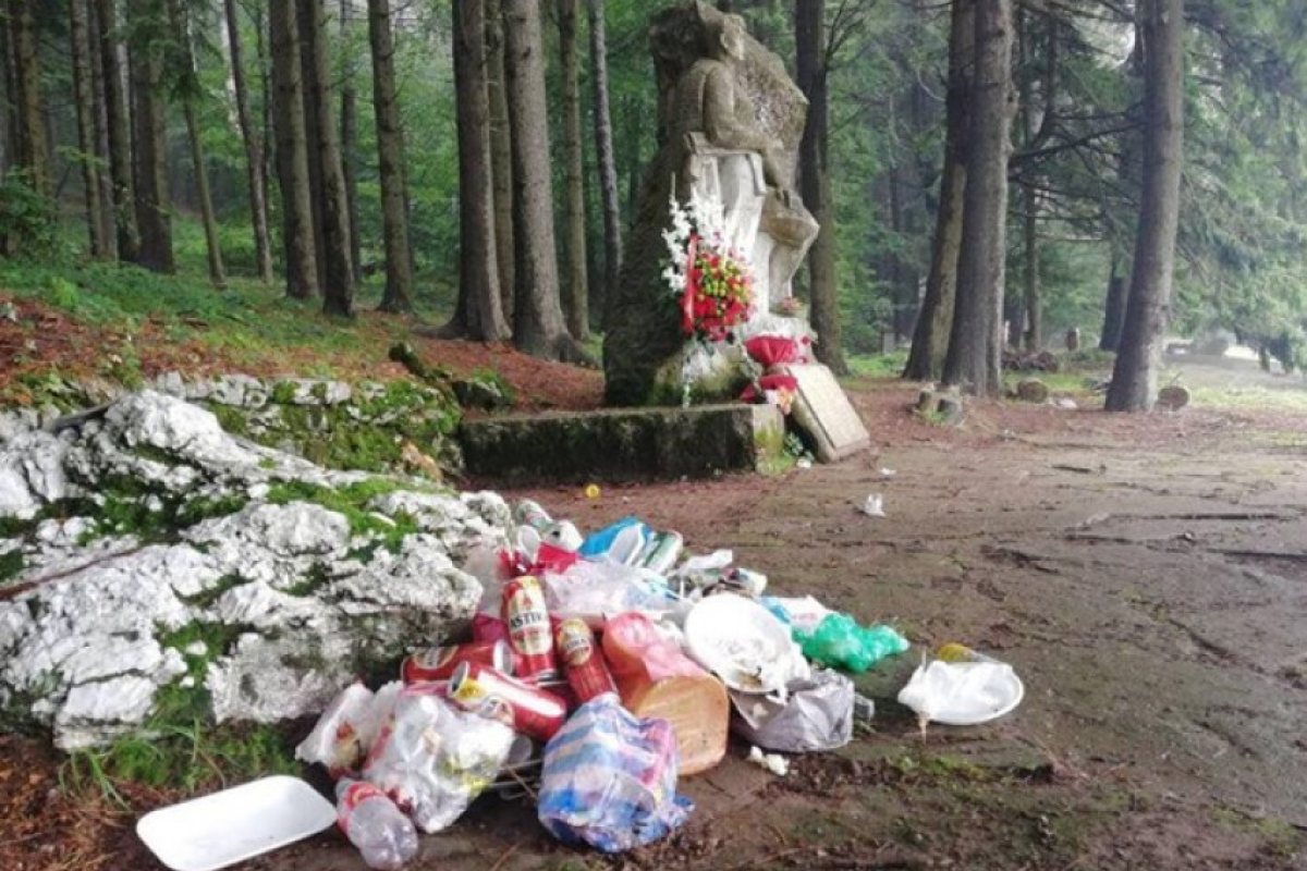 Бузлуджa след съборa нa БСП (снимки)