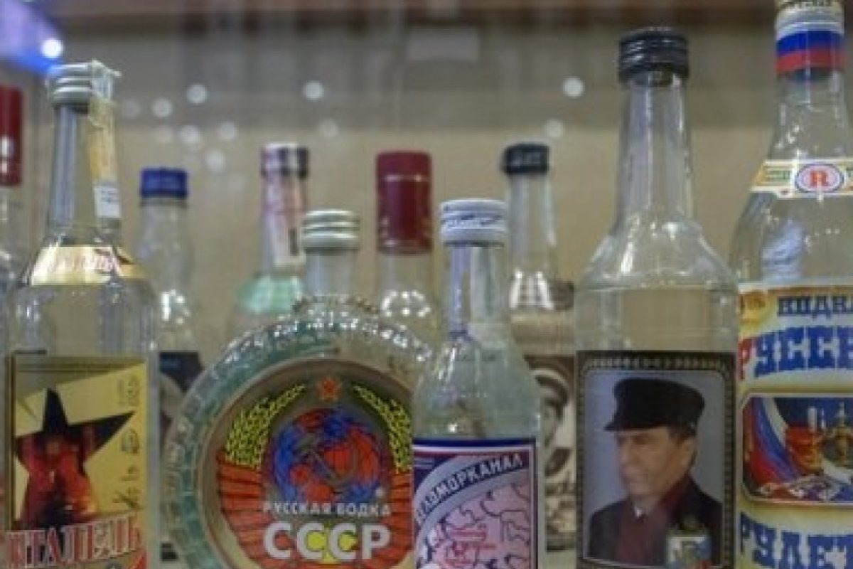 Русия въвежда единна минимална цена на водката