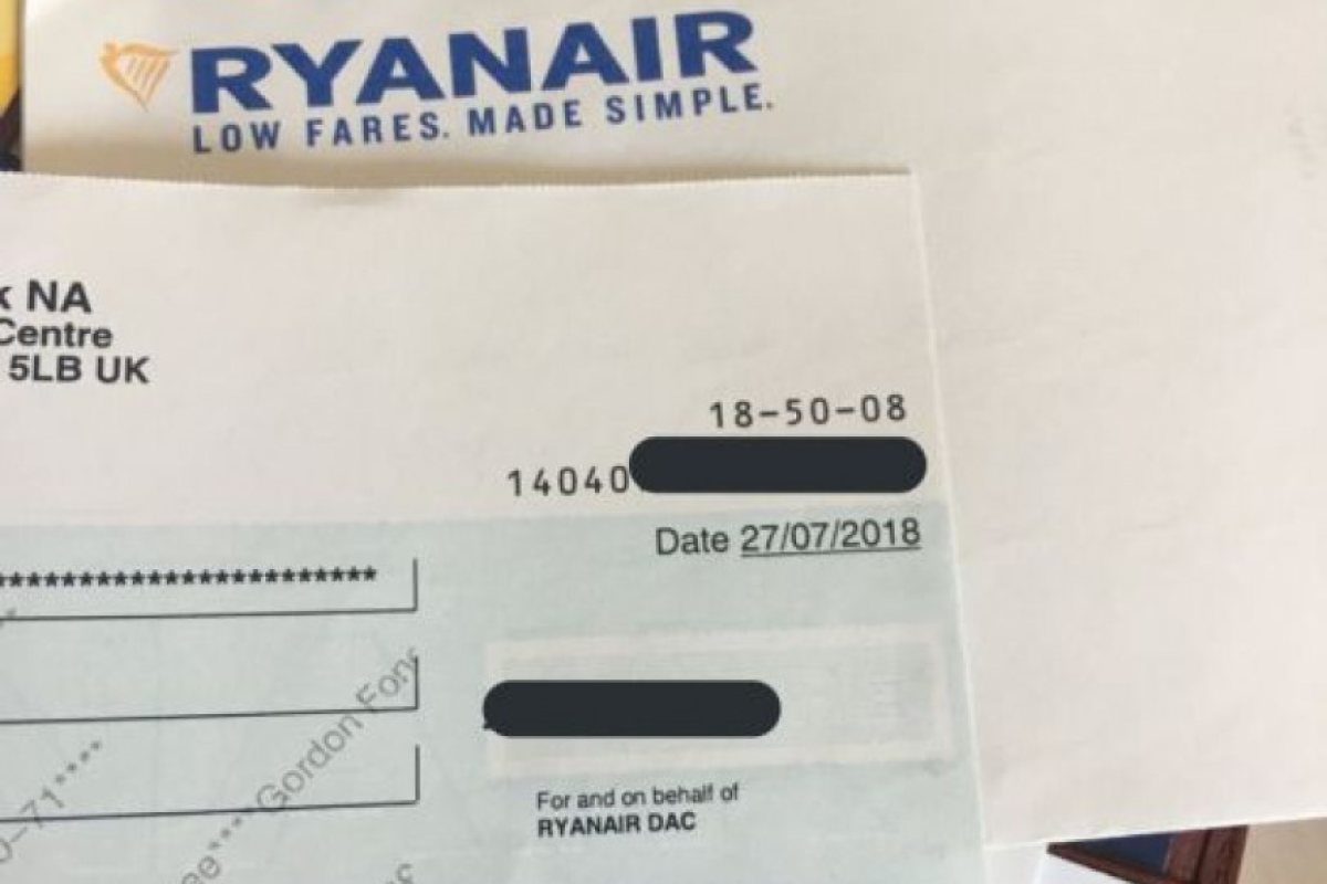 Ryanair обезщети пътниците си с невалидни чекове