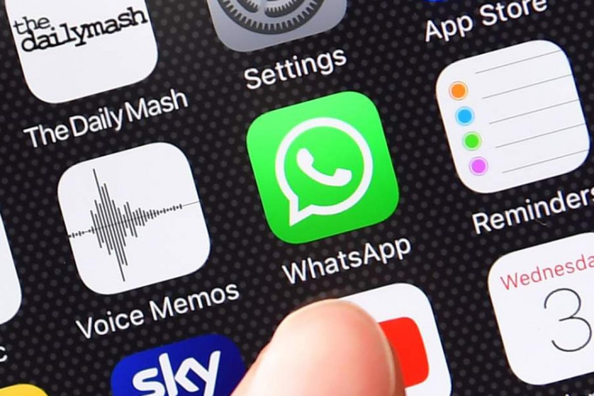 Facebook, WhatsApp и Instagram се сринаха в цял свят