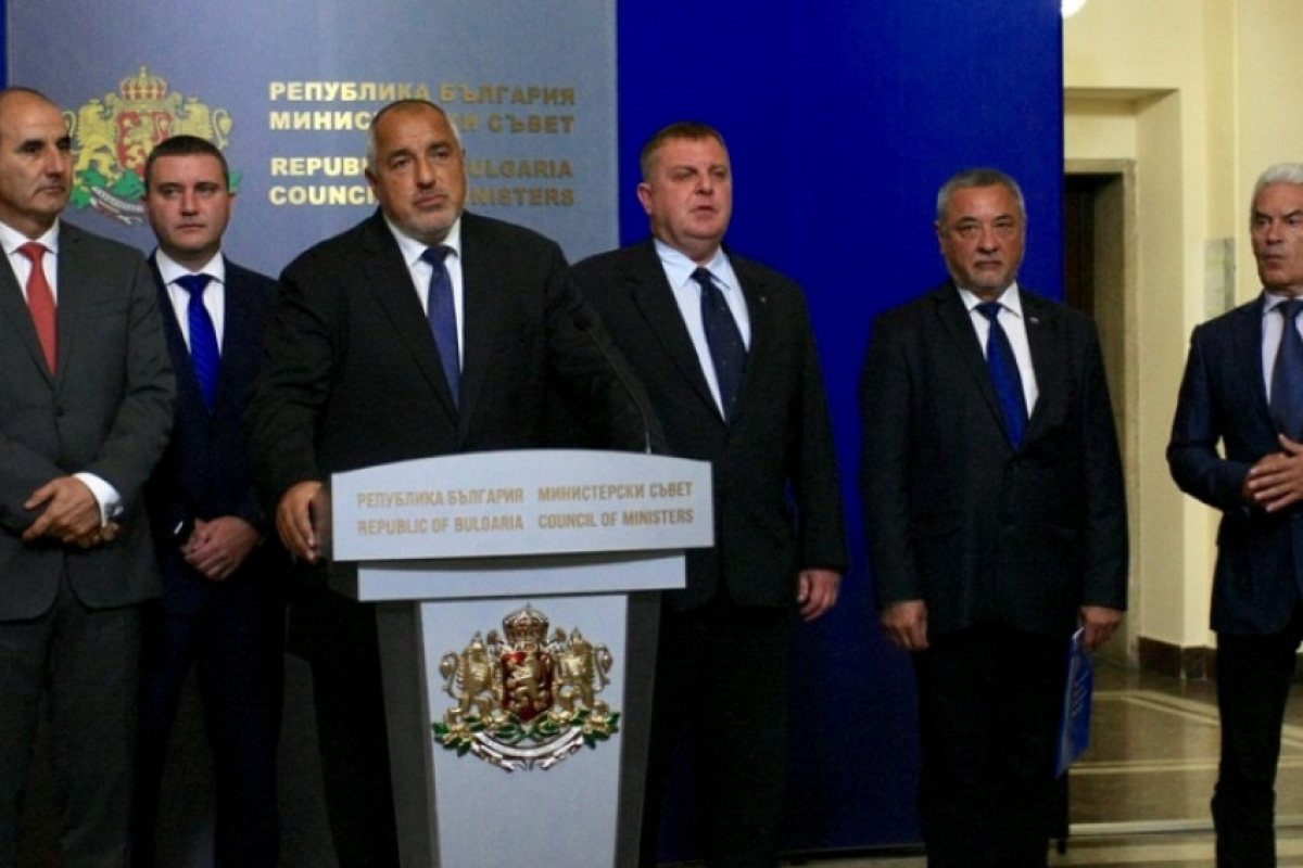 Борисов обяви имената на новите министри