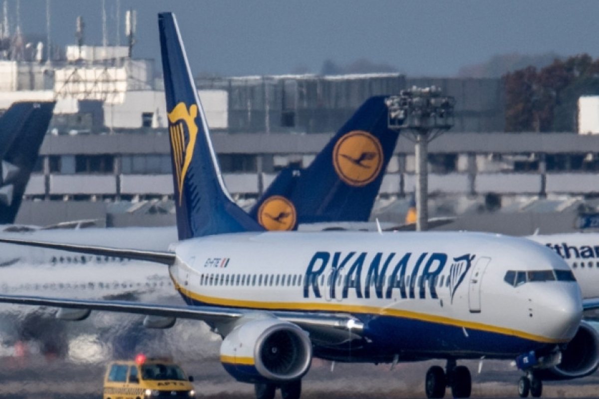 Външно предупреди за възможни стачки на Ryanair утре