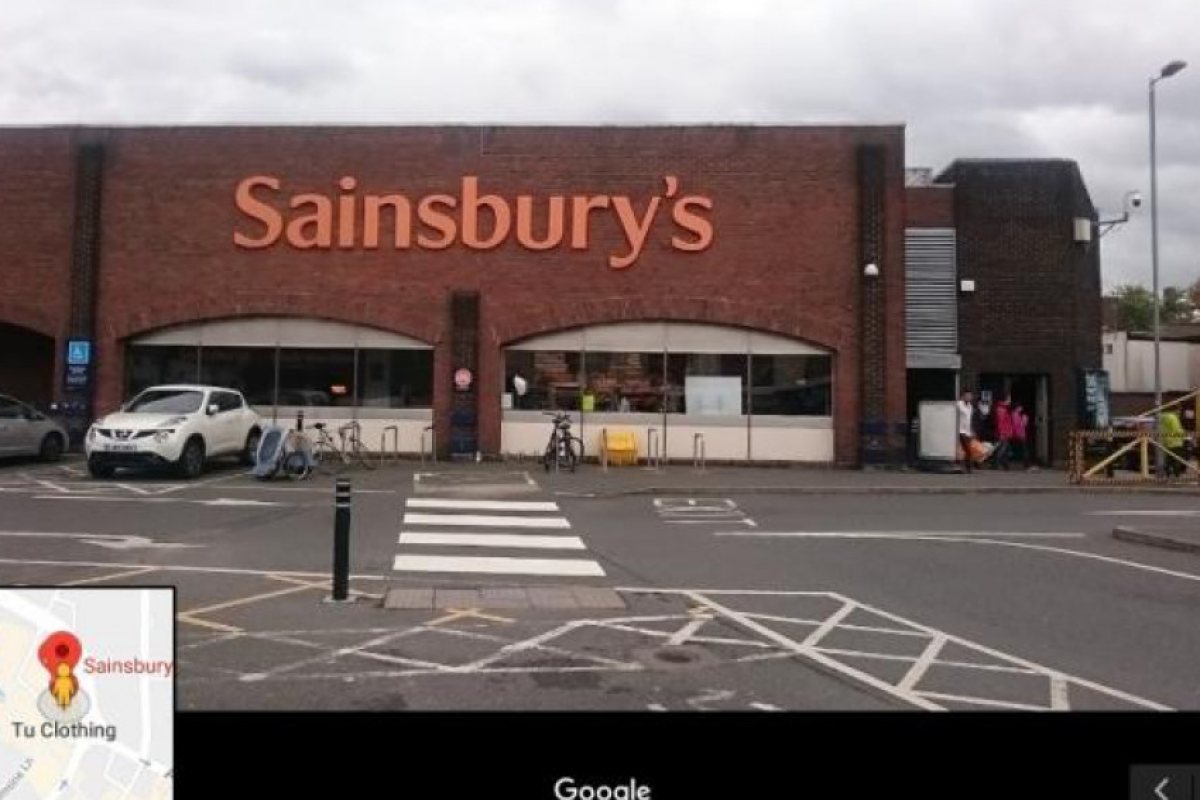 Sainsbury's предупреди за опасни кроасани по щандовете им