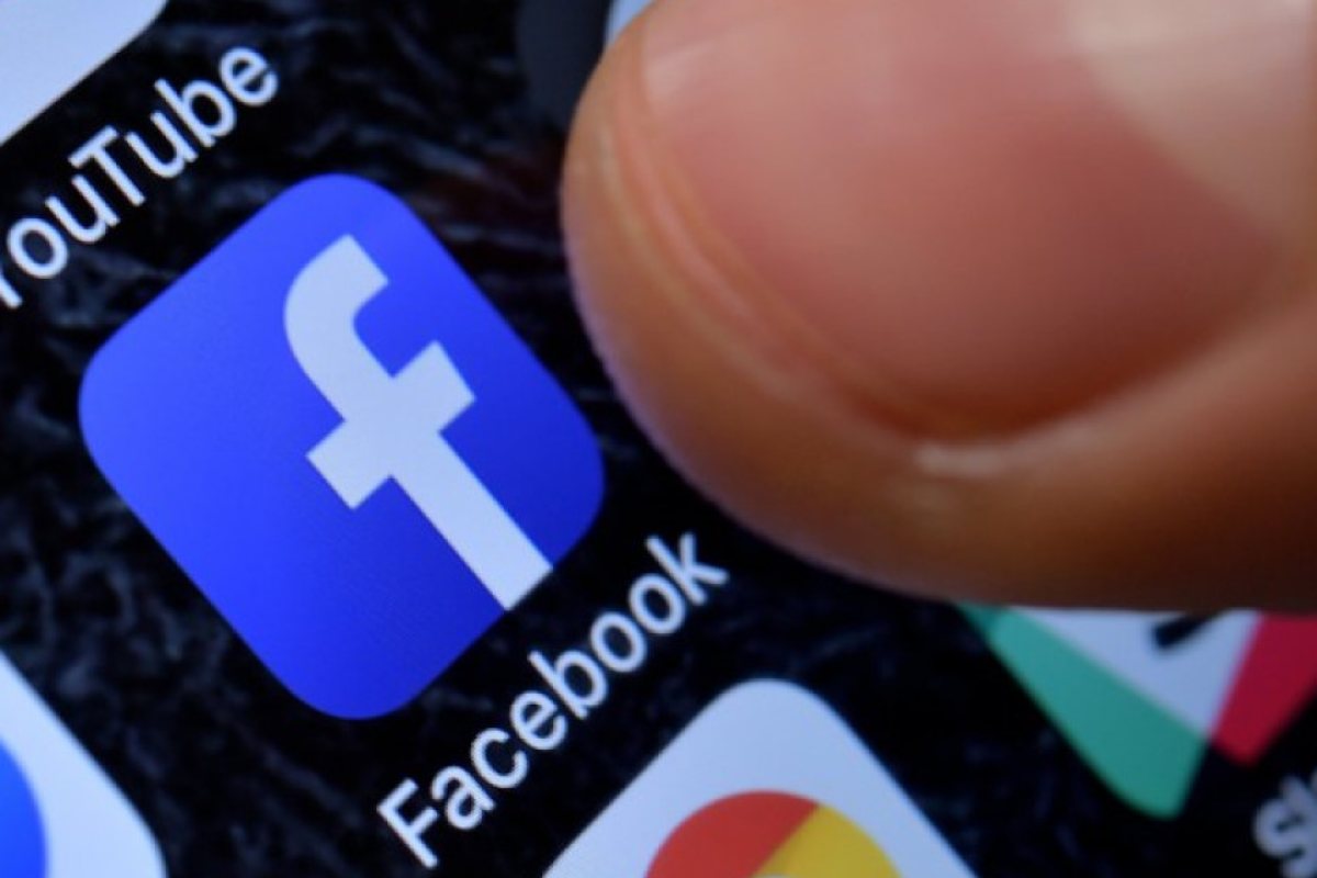 Ирландия разследва изтичането на данни от Facebook