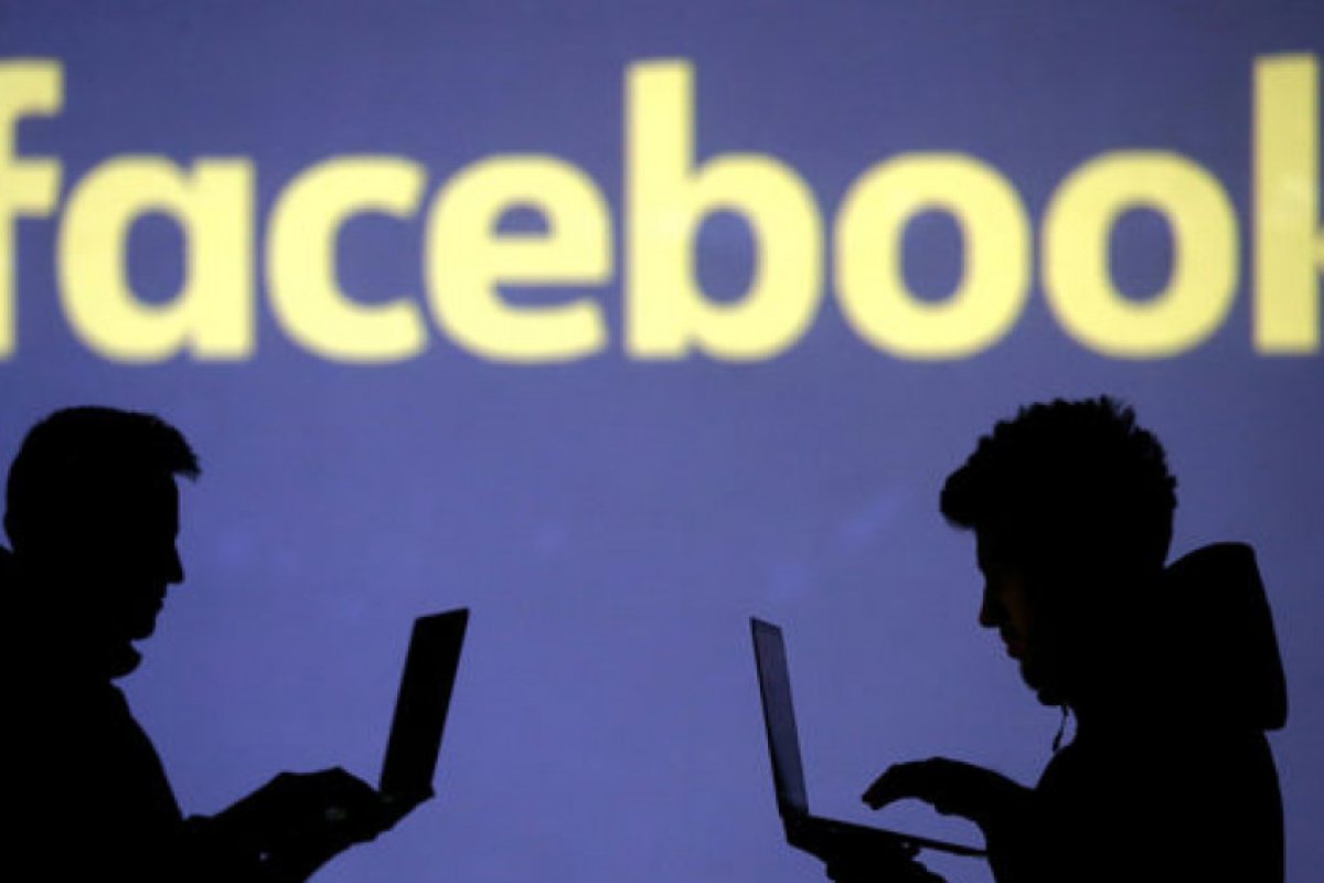 Facebook заличи 82 страници