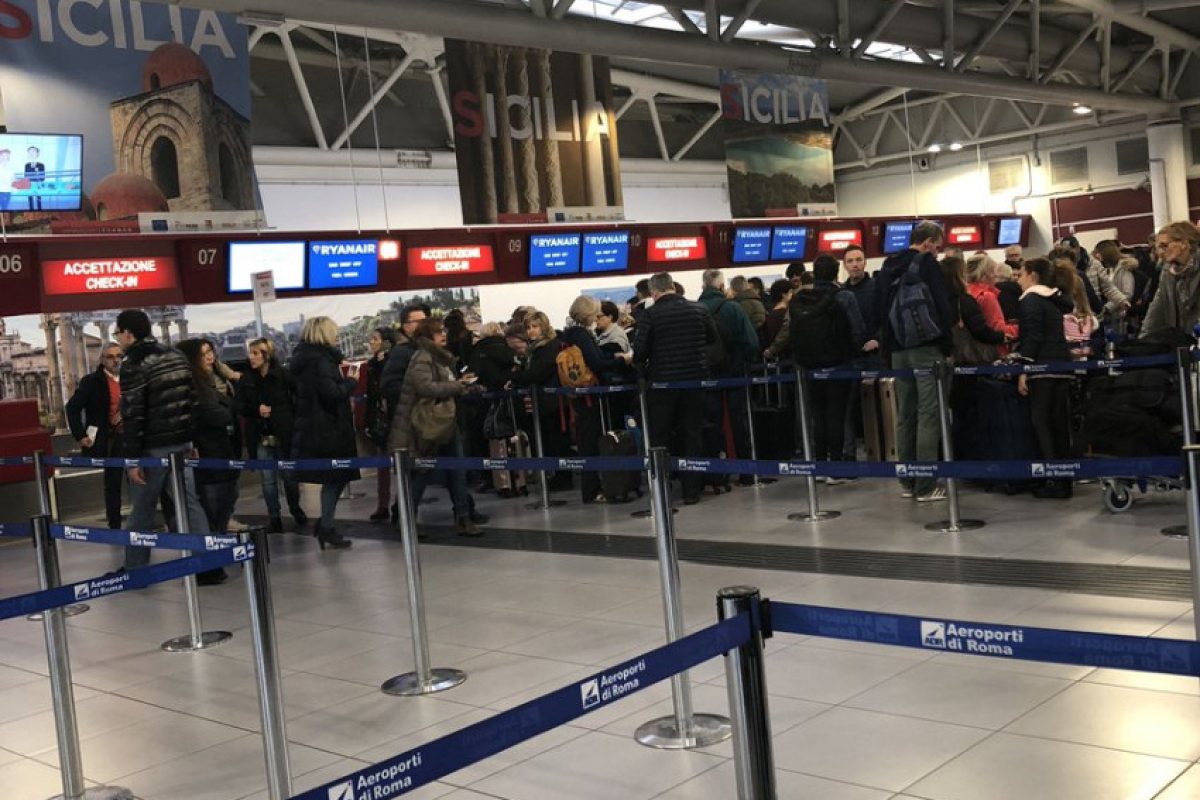 Очаквано или не? Новите правила за ръчен багаж на Ryanair предизвикаха безредици и хаос