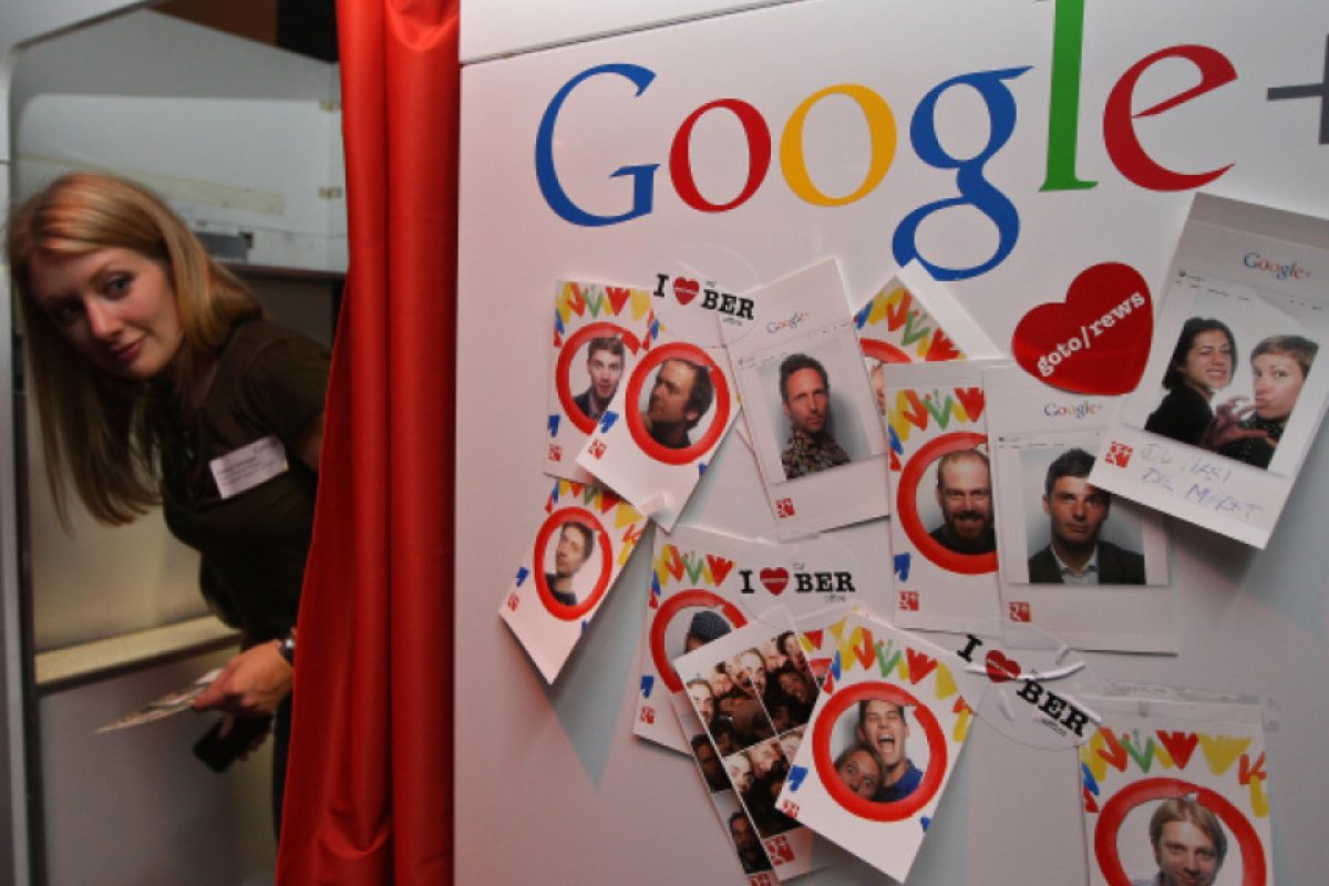 Google търси хора: Компанията наема над 12 000 служители