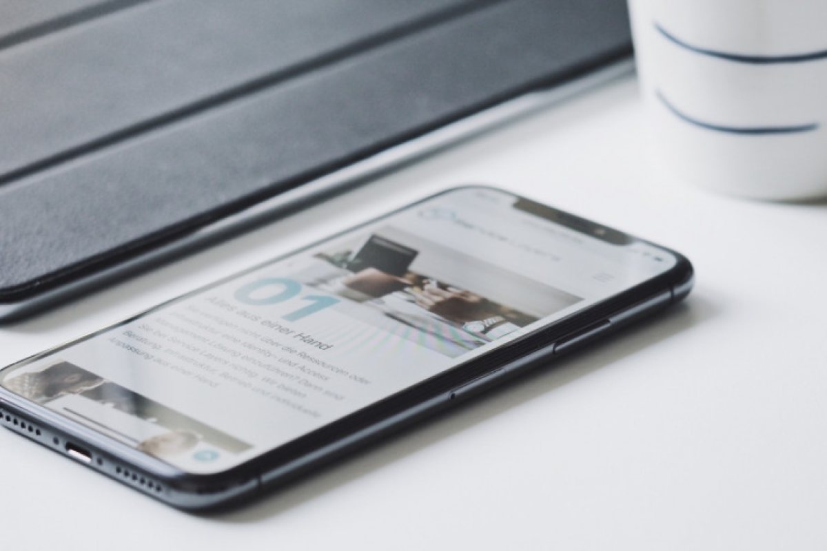 Apple призна за проблеми с iPhone X
