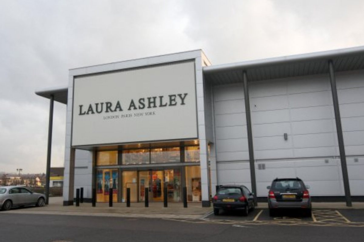 Laura Ashley закрива над 40 магазина на Острова