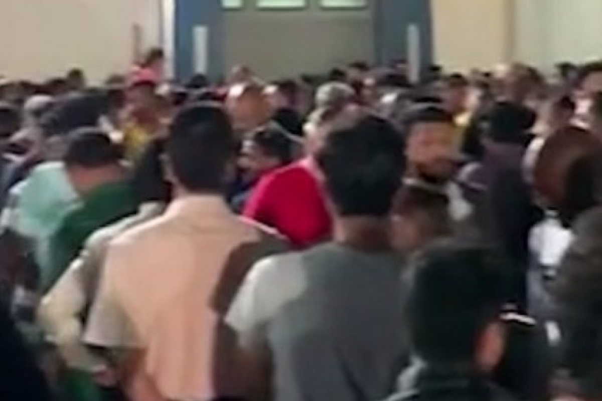Бой за алкохол след драстичното поскъпване на бирата в Катар (ВИДЕО)