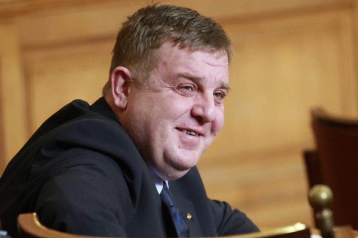 Ще има ли министерство на българите в чужбина?