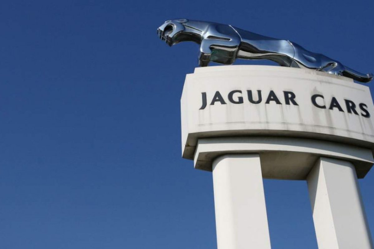 Jaguar Land Rover съкращава до 5000 работни места във Великобритания