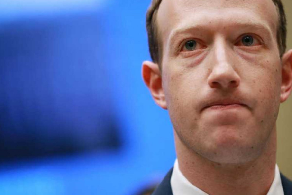 50 процента от профилите във Facebook са фалшиви?