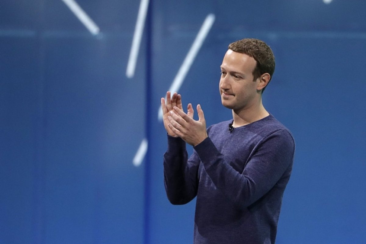 Facebook на 15, или пътят на Зукърбърг от Харвард до днес