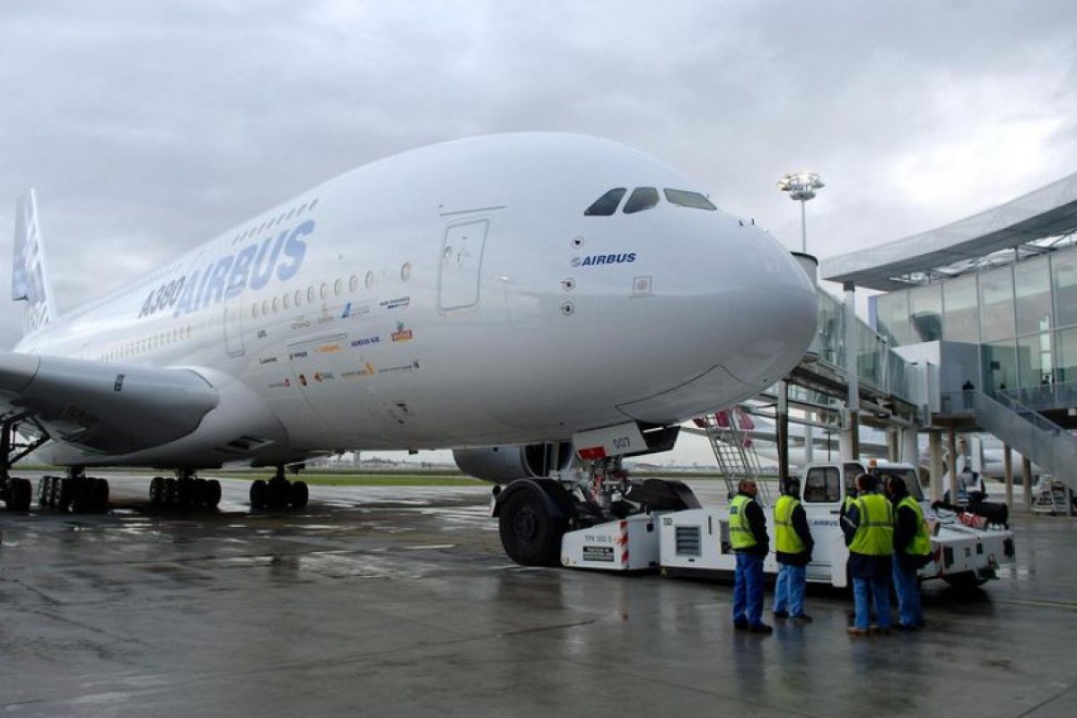 Краят на една ера: Airbus спира производството на A380 - най-големия пътнически самолет