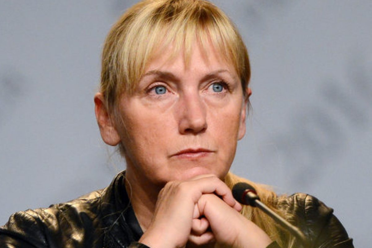 Елена Йончева недоволна: Да се махнат от избирателните списъци българите, живеещи в чужбина!