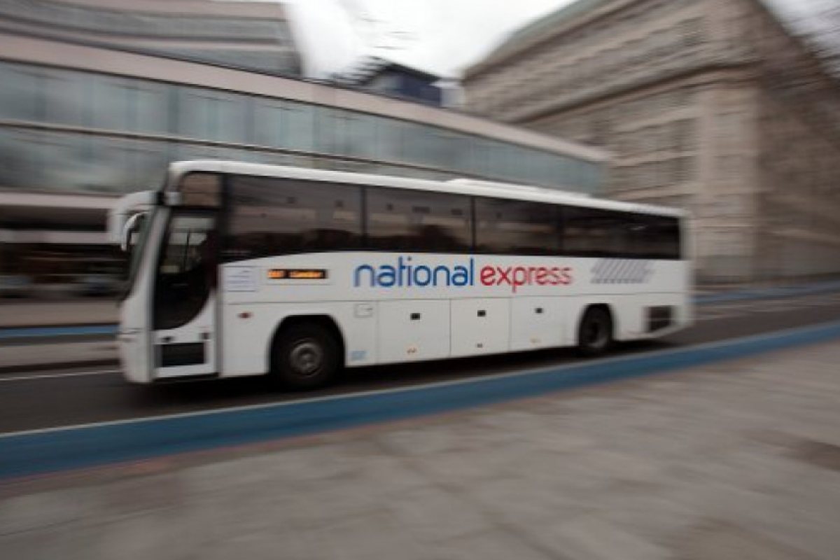 Арестуваха двойка, правили секс в автобус на National Express