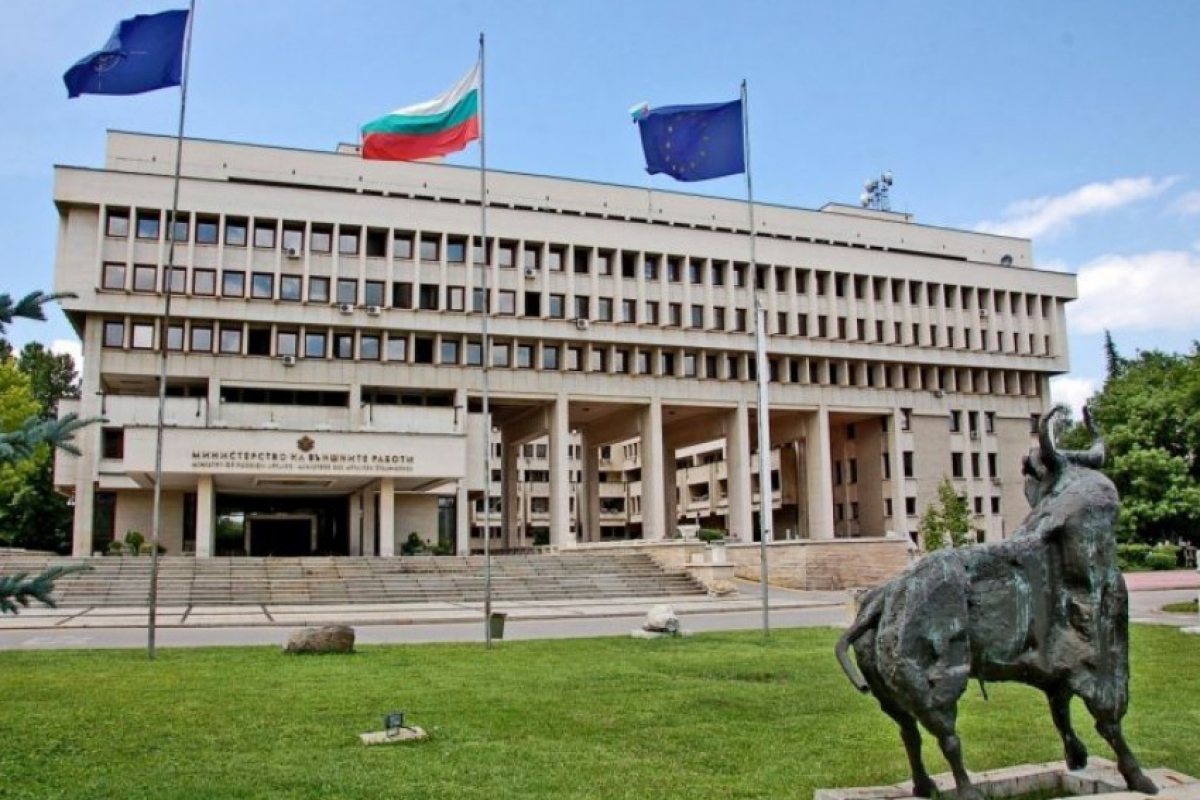 Външно министерство с важни препоръки за българите в чужбина