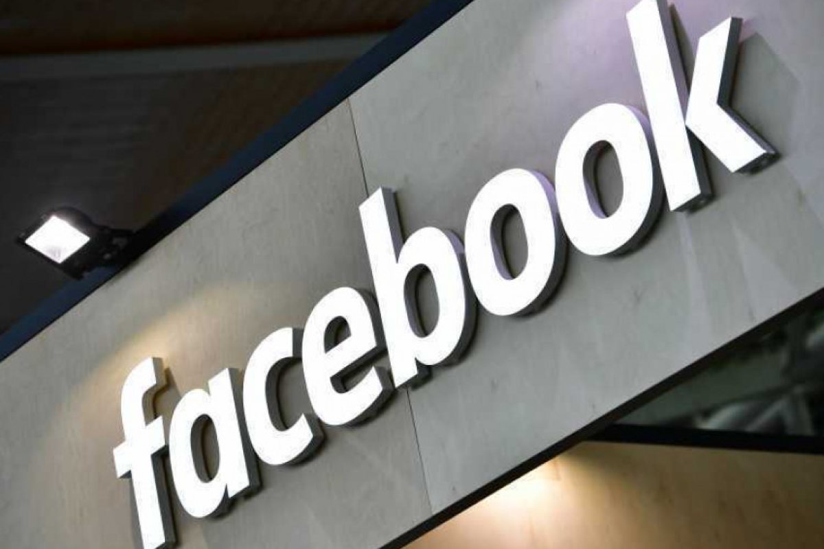 Facebook ще цензурира и "белите националисти" 