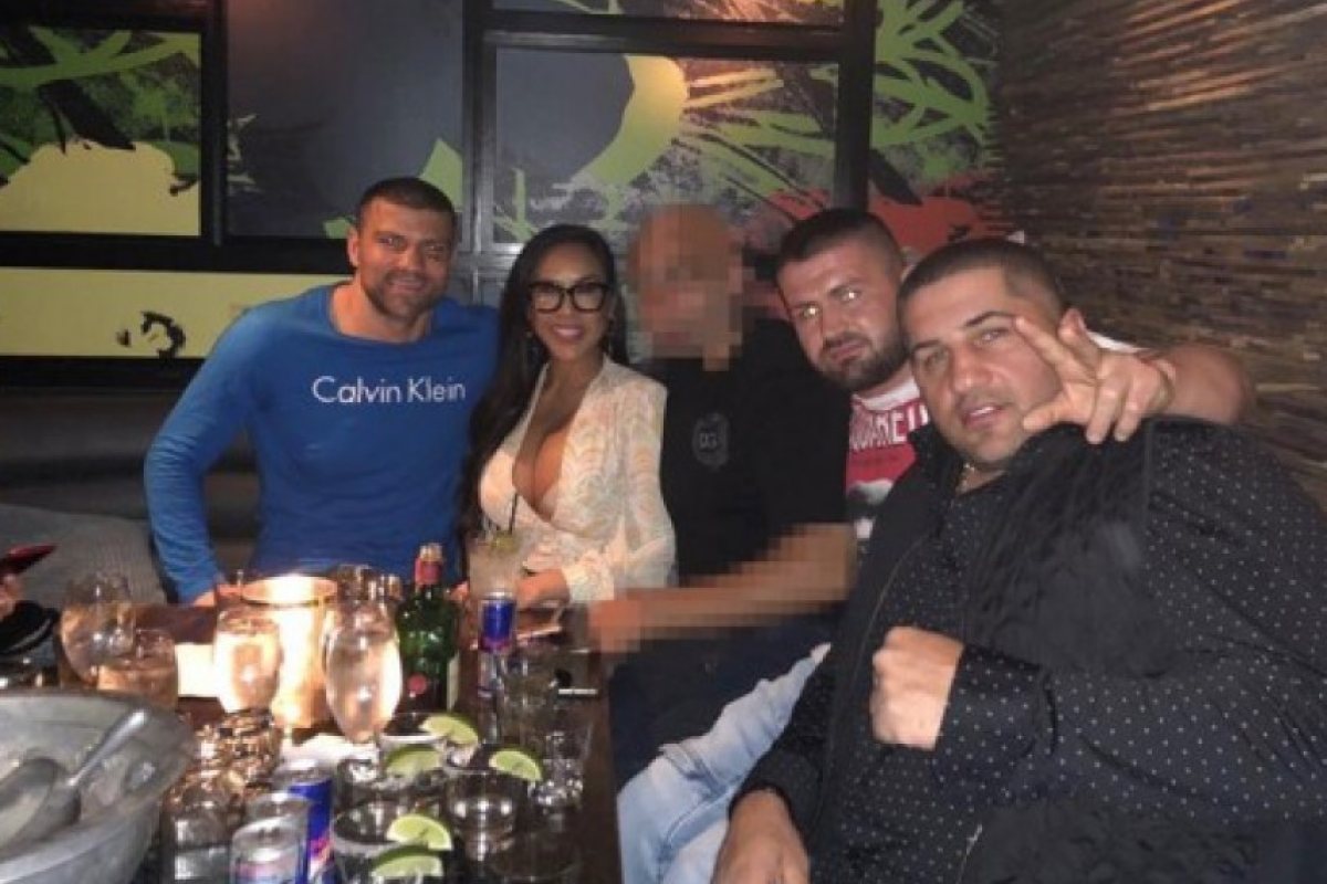 Ето я Джени Суши на партито на Кобрата (ВИДЕО 18+)
