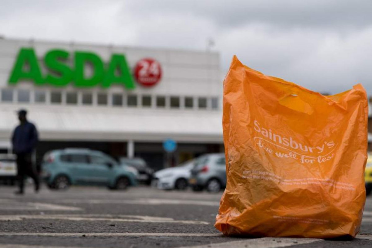 Няма да има сливане на Sainsbury's и ASDA