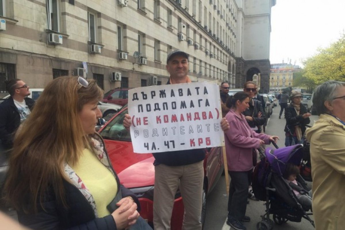 Борисов спря Националната стратегия за детето