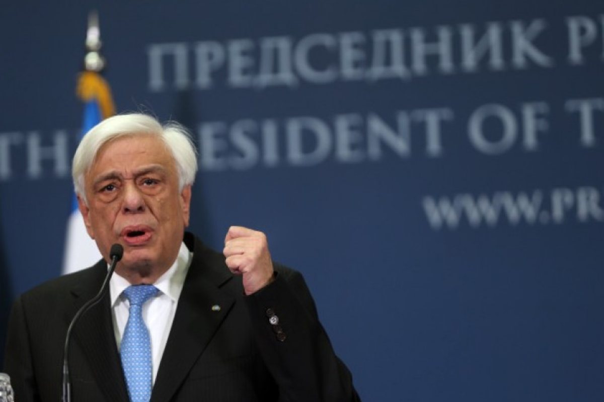 Самолетът на президента на Гърция кацна аварийно