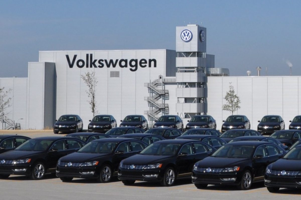 Volkswagen отлага решението си за нова фабрика в България
