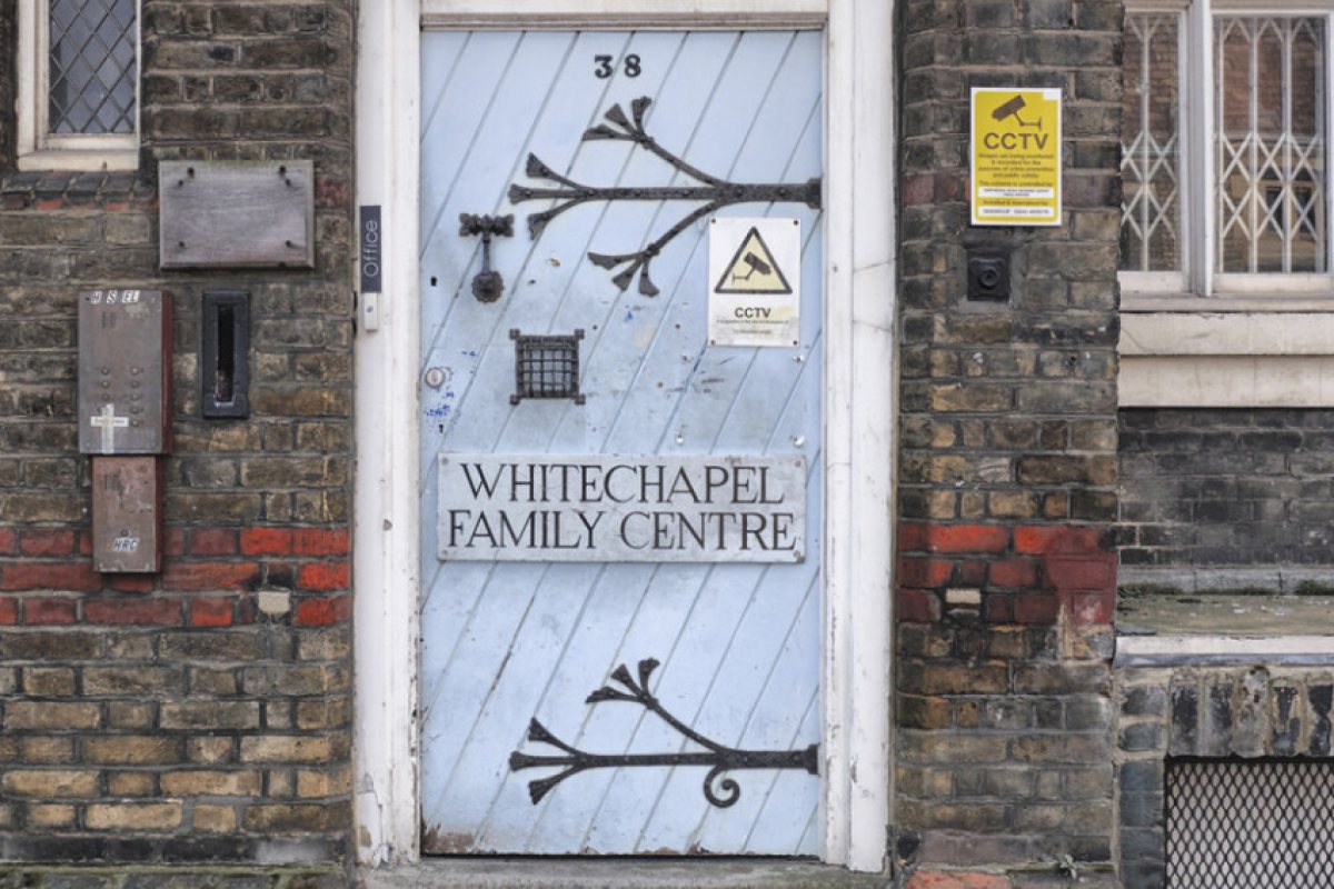 Красивите врати на Whitechapel (СНИМКИ)