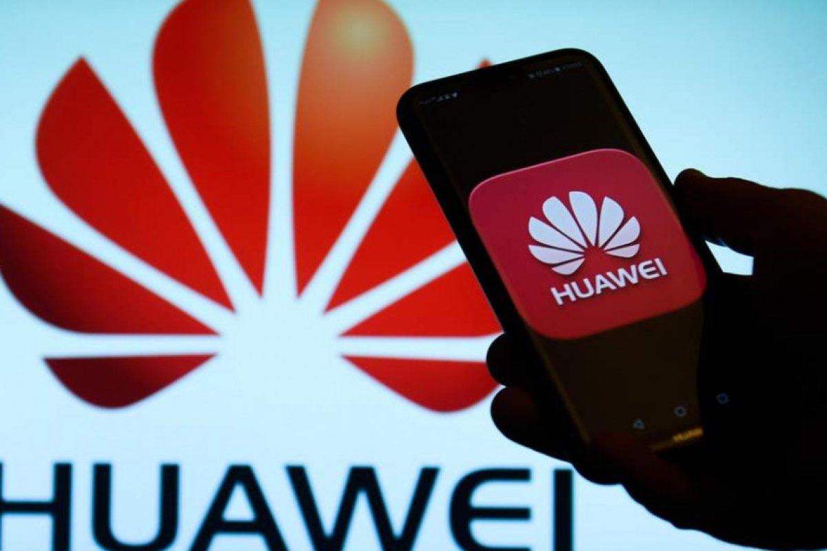 Google спира актуализациите на Android за Huawei