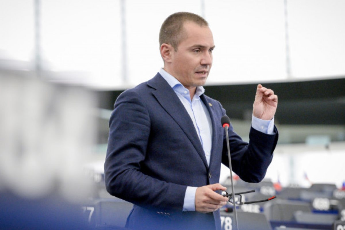 Каква е заплатата на един евродепутат?