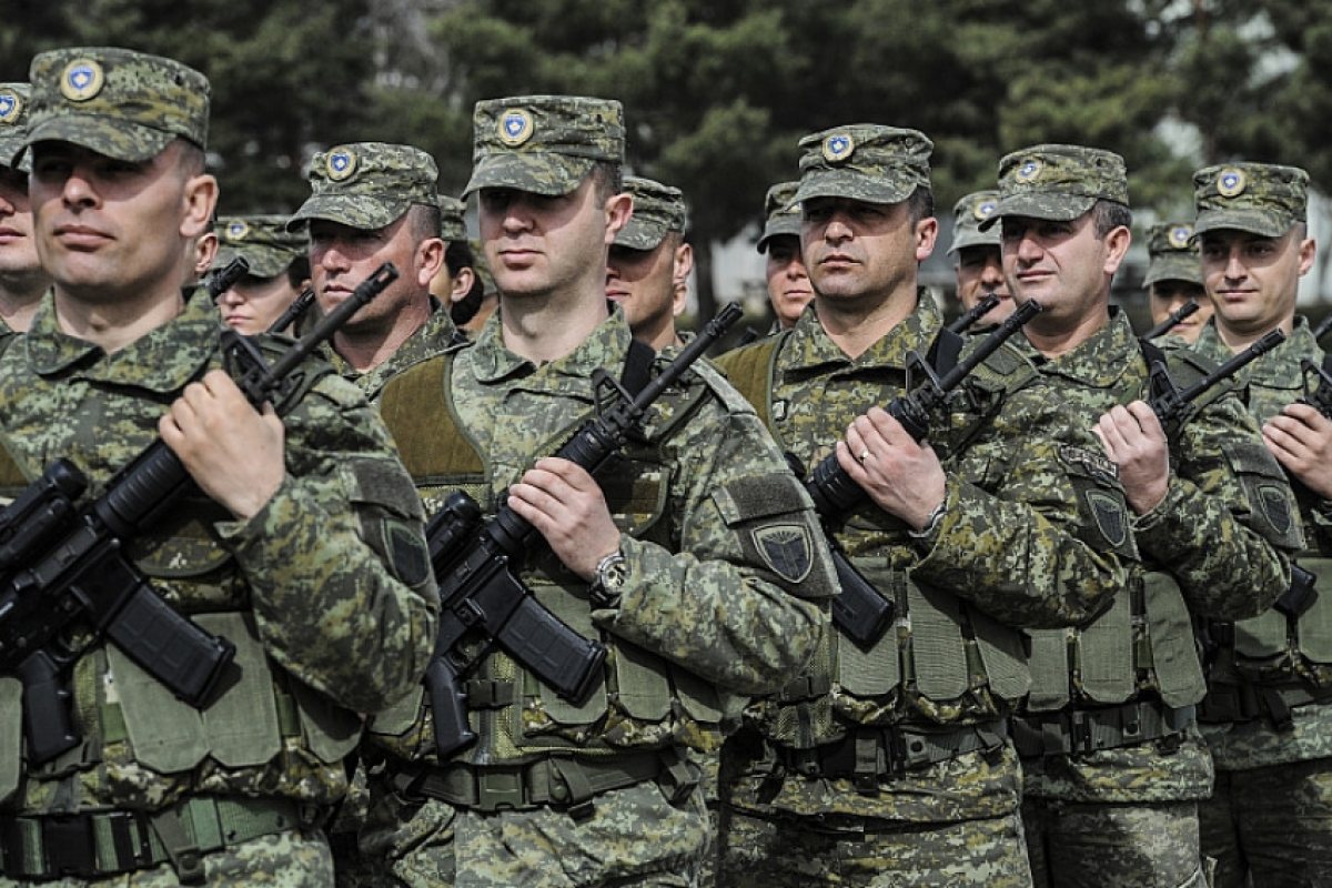 Сърбия се готви за война, обявена е пълна бойна готовност