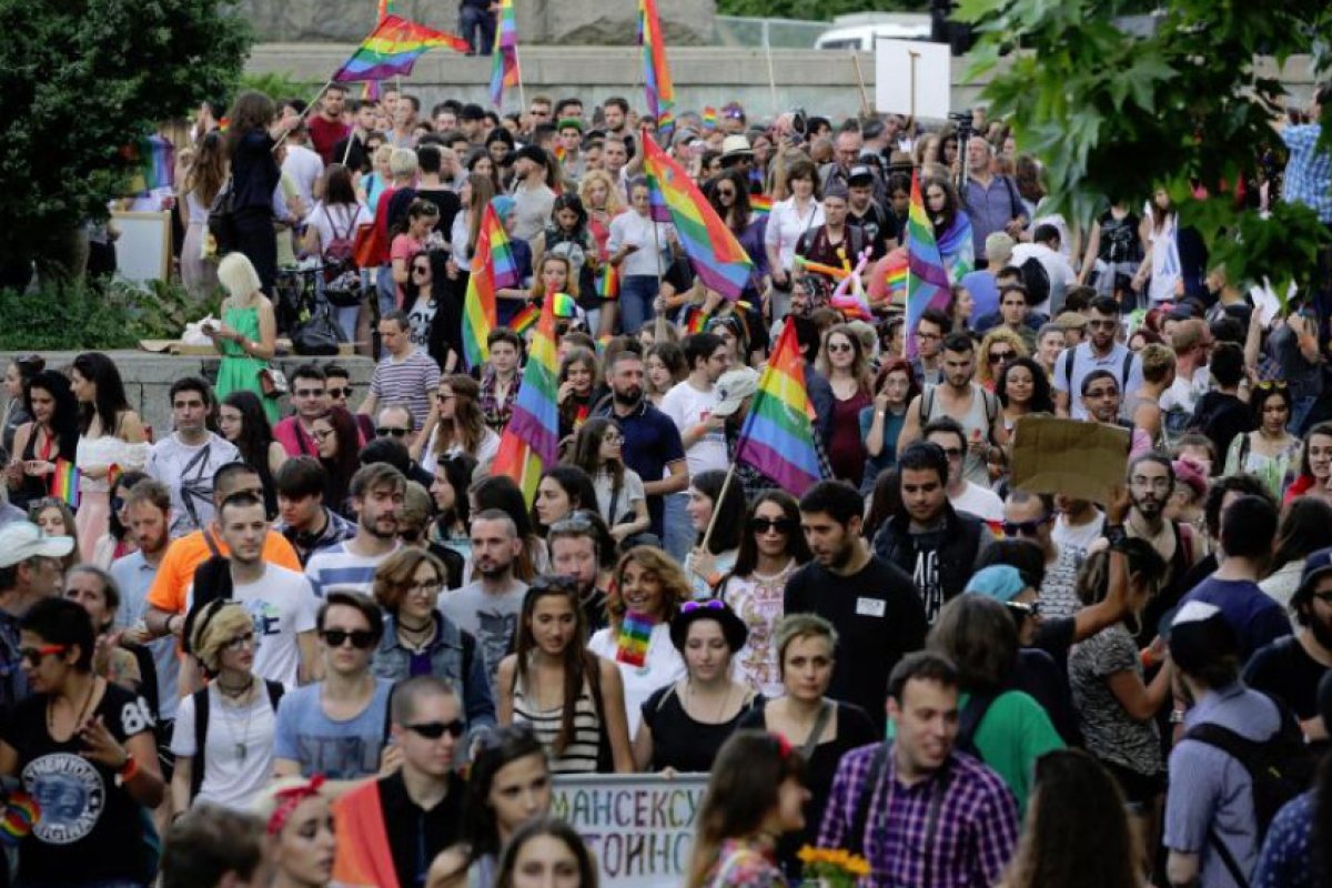 Дипломати в България за "София прайд": Дайте власт на любовта, не на омразата