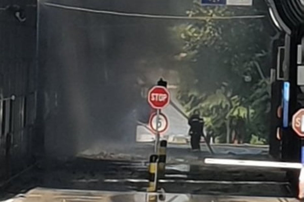 Пожар затвори ГКПП „Златарево“ на границата със Северна Македония (ВИДЕО)