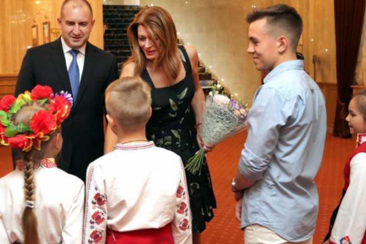 Радев пред българи в Русия: Имаме общ дълг да пазим езика, културата и традициите ни