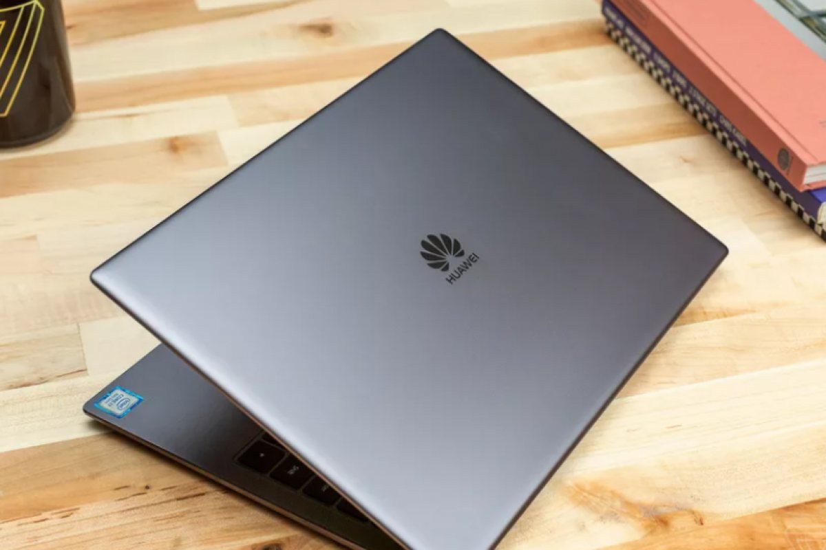 Първа жертва: Huawei отлага пускането на нов лаптоп