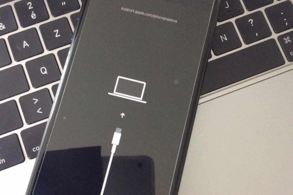 Новият iPhone 11 ще се зарежда с USB порт?