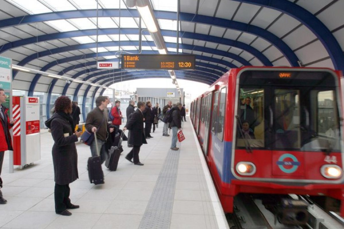 5 причини защо да се качим на DLR-а в Лондон