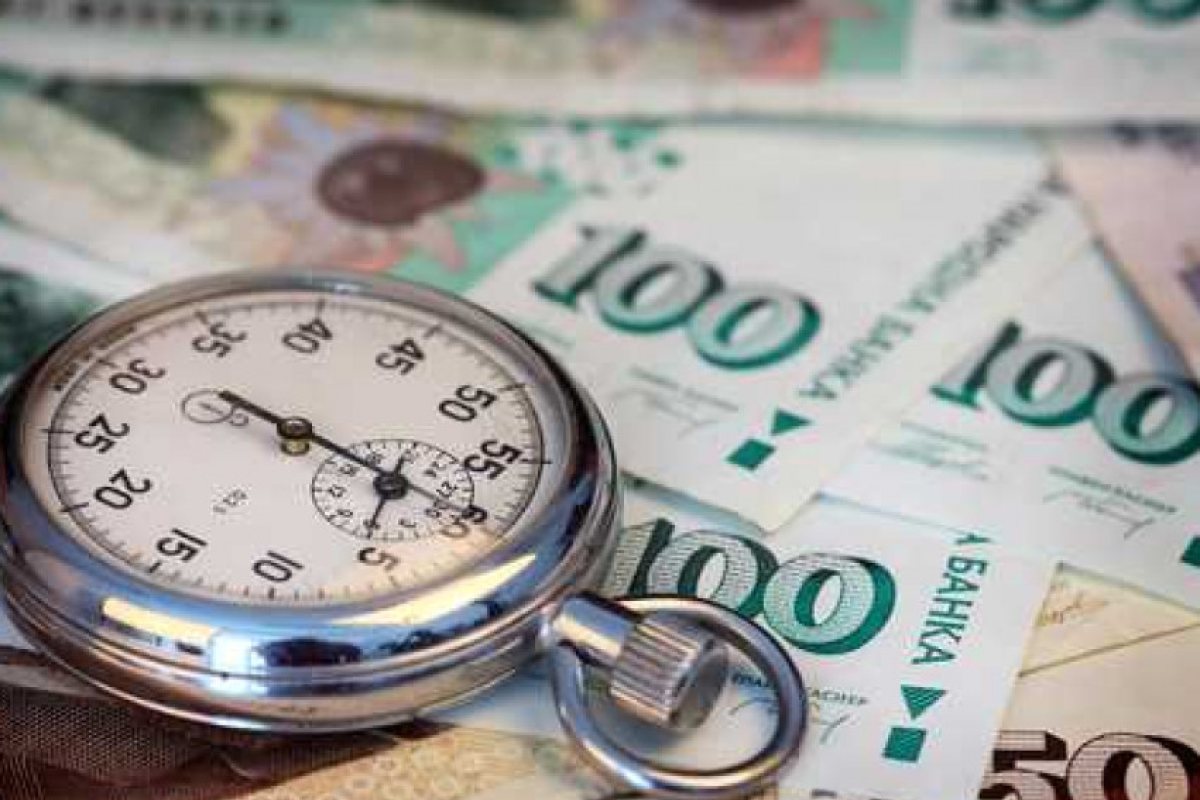 Със средна заплата купуваме 454 л бензин, швейцарецът - над 3300