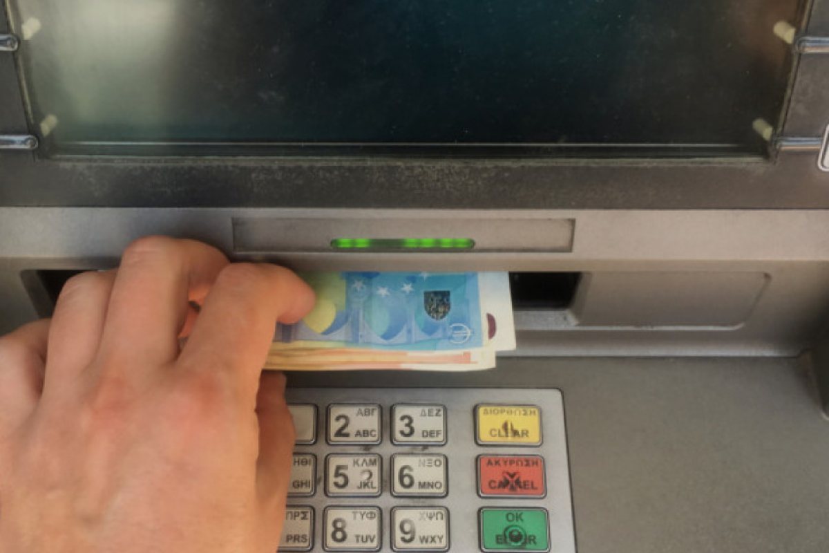 По-високи такси за теглене от банкомат в Гърция