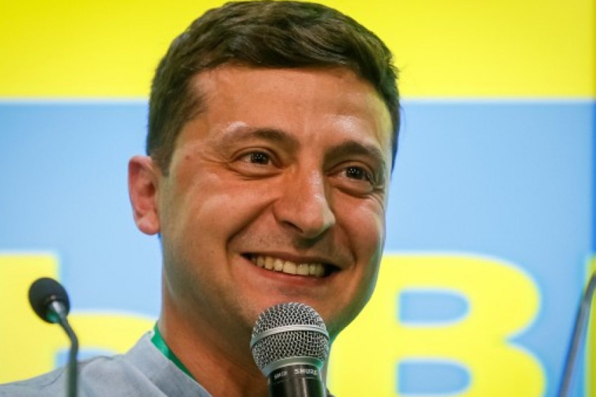 Партията на Зеленски ще управлява самостоятелно Украйна  