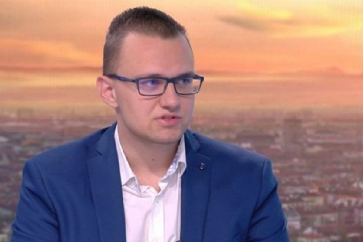 Отключиха един от компютрите на сочения за хакер Кристиян